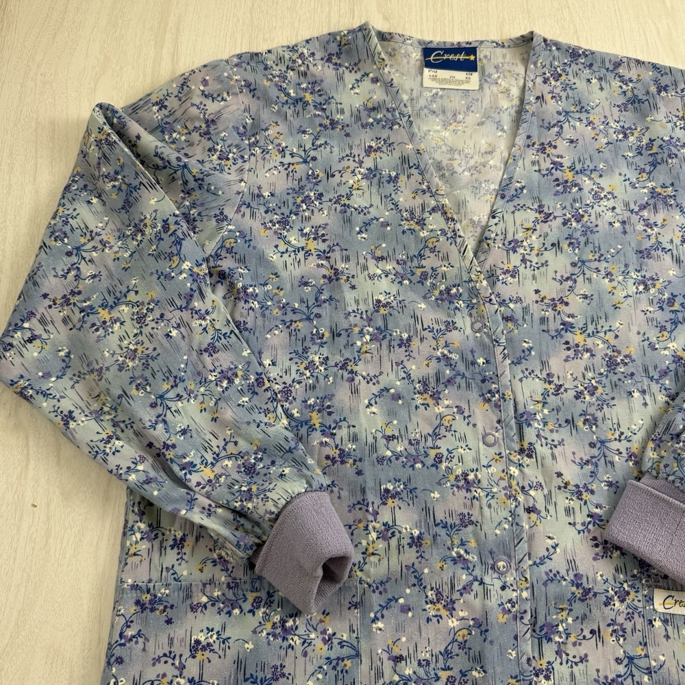 Lab Coat Scrub Top Long Sleeve Women's Extra Small Whimsical Floral Blue Purple